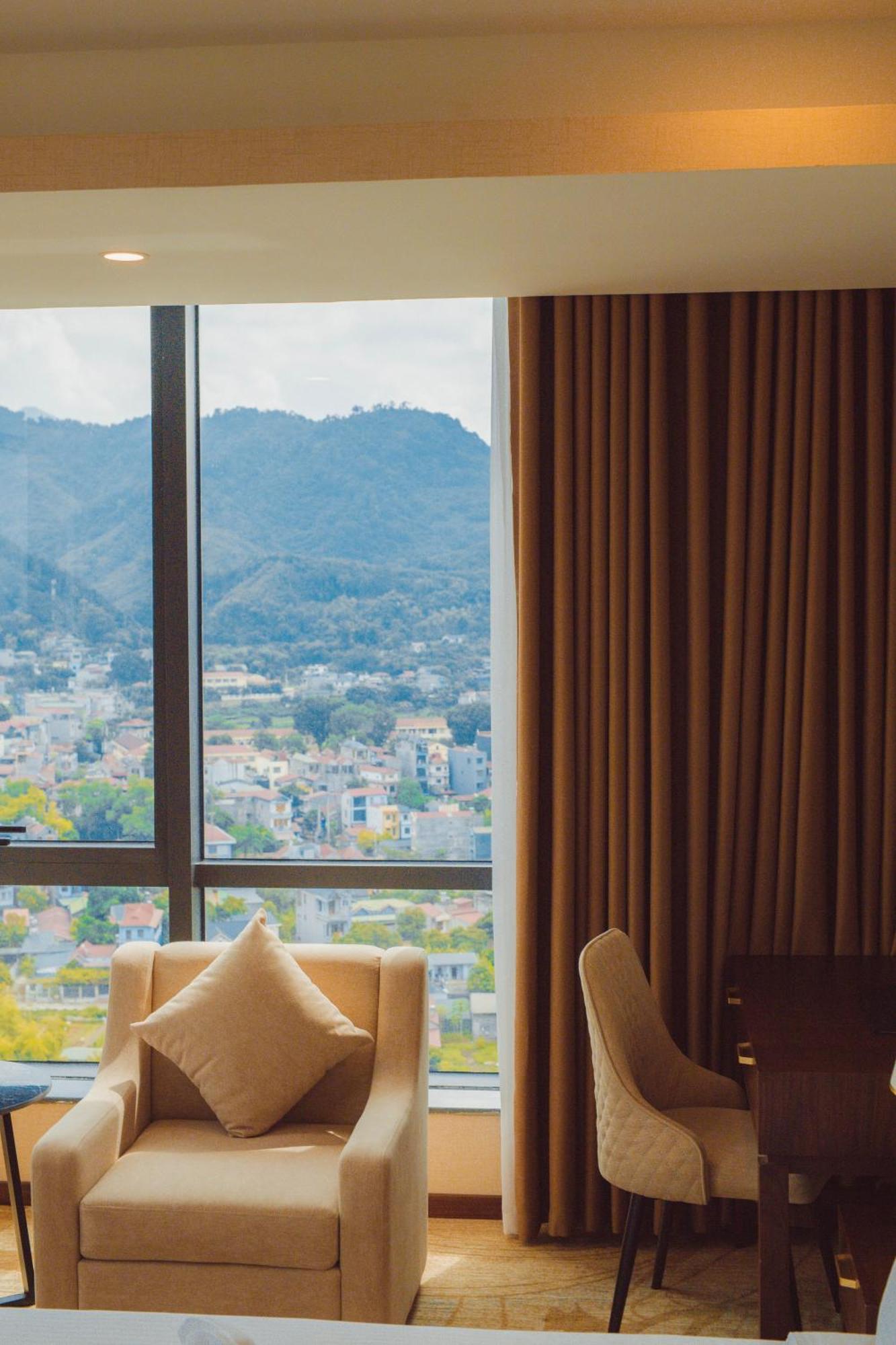 Muong Thanh Luxury カオバン エクステリア 写真